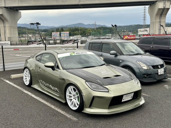 画像1: レイテックオートワークス ZN8 GR86 86【フルFRPモデル】フロントバンパー (1)