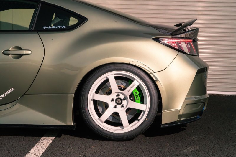 画像12: レイテックオートワークス ZN8 GR86 86 フルエアロ4点キット【FRP+アンダーパネル部分ウェットカーボンモデル】フロントバンパー フロントフェンダー サイドステップ リアバンパー (12)